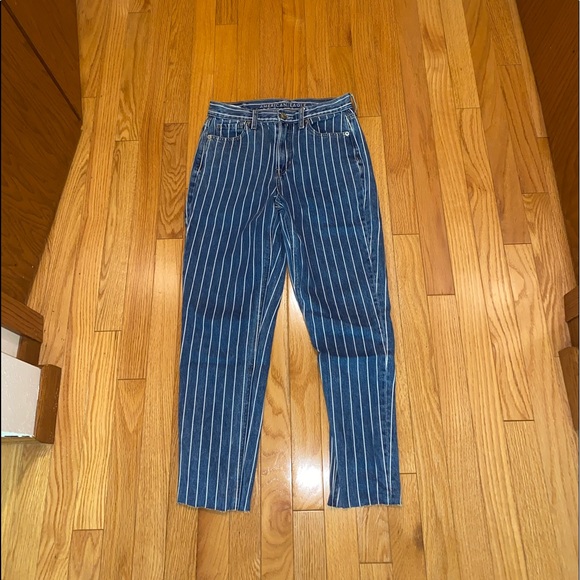 American Eagle Mom Jeans Size 0 - Picture 2 of 6